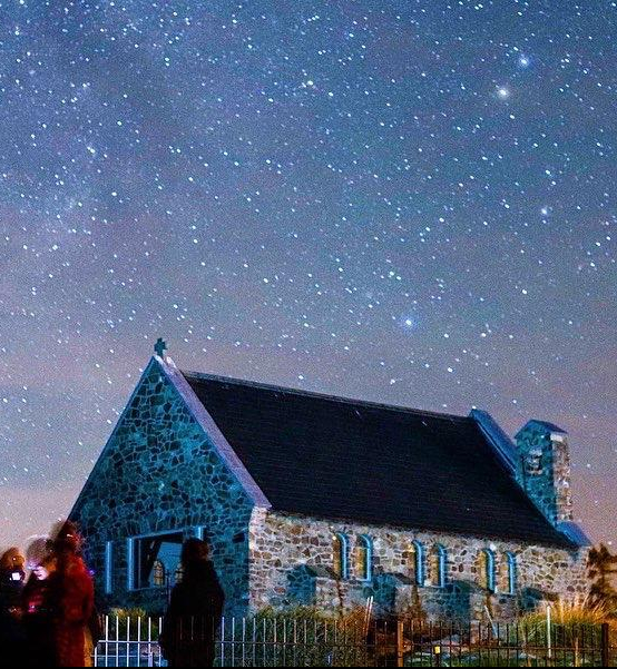 This image has an empty alt attribute; its file name is nz.png